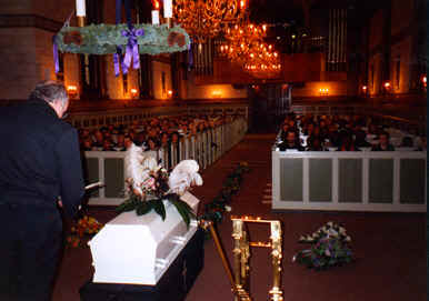 Hellig kors kirken 21.12.2000