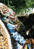Mzee Kang'wina p lejren i 1997. Klik for en forstrrelse!